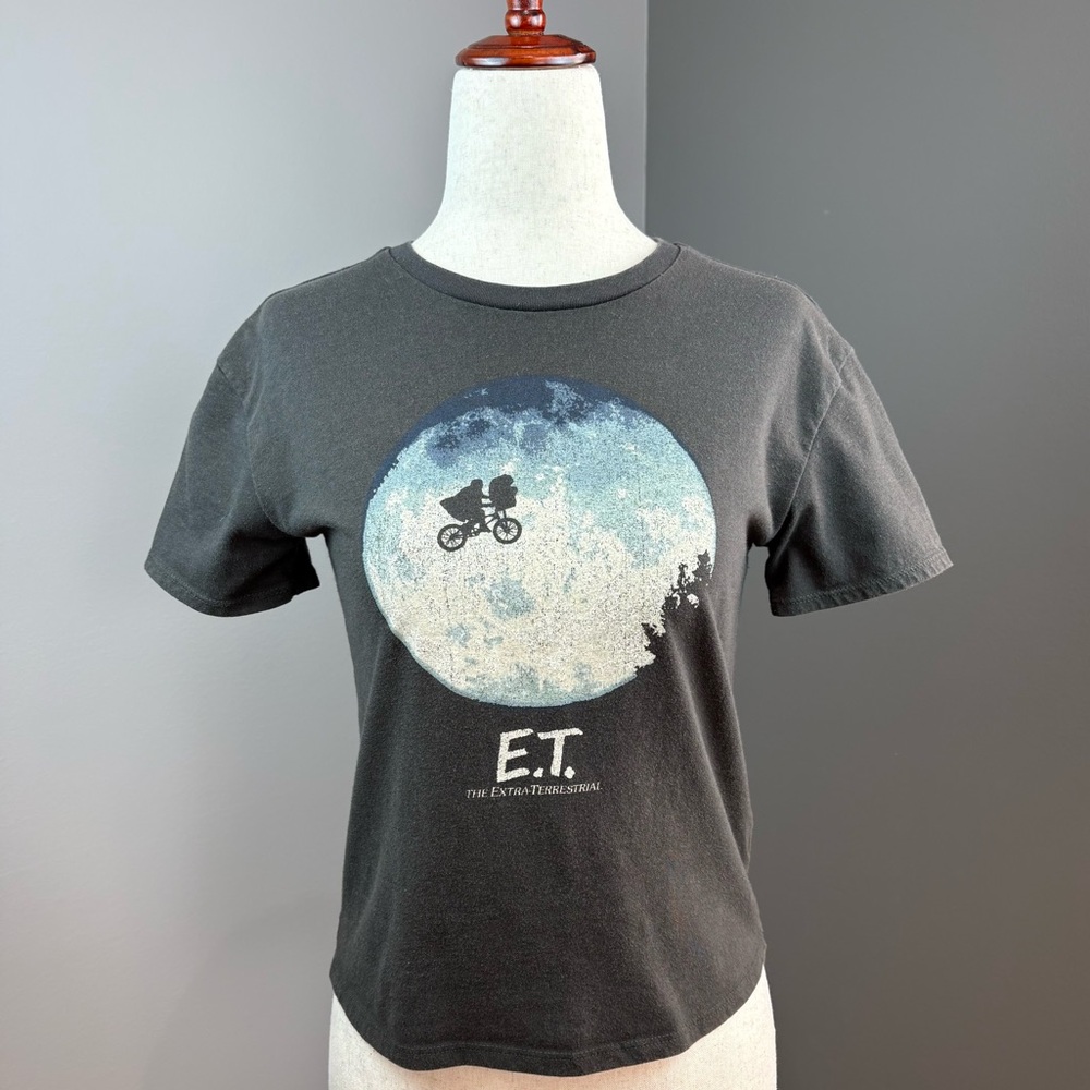 E.T. Cropped Half T Shirt Women’s XS (Youth M) Perfect w High Waisted Jeans Cute